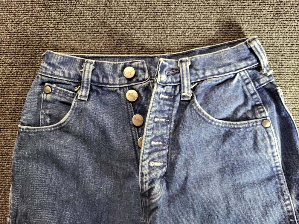 Wrangler Vintage Button Fly High Rise Jeans Size 26x34